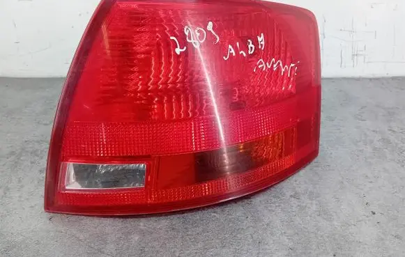 Audi A4 S4 B7 8E 8H Rear/tail lights 8E9945096E