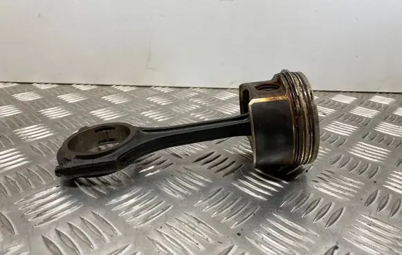 Mercedes-Benz CLC CL203 Piston with connecting rod 