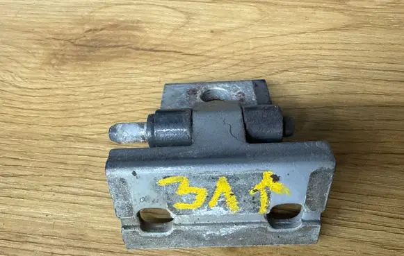 Volvo XC90 Rear door upper hinge 