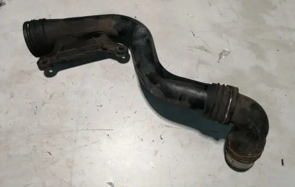 Volkswagen Golf Plus Intercooler hose/pipe 1K0145762P
