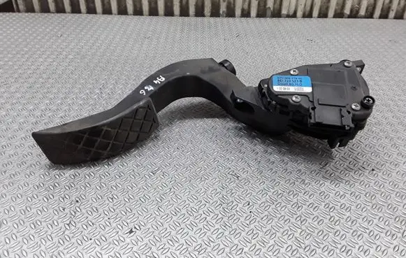 Audi A4 S4 B6 8E 8H Accelerator throttle pedal 8EL723523B