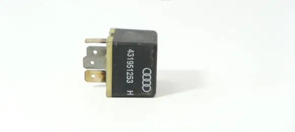 Audi A4 S4 B5 8D Other relay 431951253H