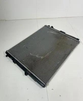 BMW iX Coolant radiator 8666811