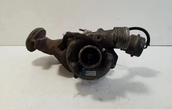 Volkswagen Transporter - Caravelle T4 Turbo K147018 074145701A