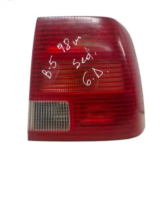Volkswagen PASSAT B5 Rear/tail lights