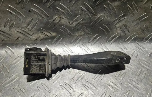Opel Omega A Wiper control stalk 90213327 90243252