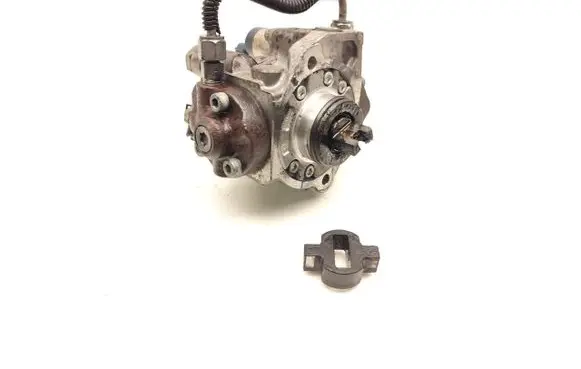 Mazda CX-5 Fuel injection high pressure pump SH0113800B 2940001661