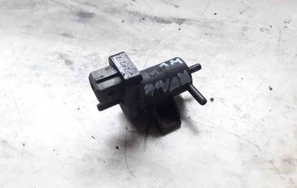 Renault Laguna II Vacuum valve 