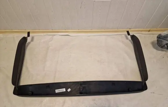Porsche Macan (95B) Other front door trim element 95B867973B 40E0011S