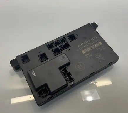 Mercedes-Benz E W211 Door control unit/module 2118707226 00401605 A2118707226