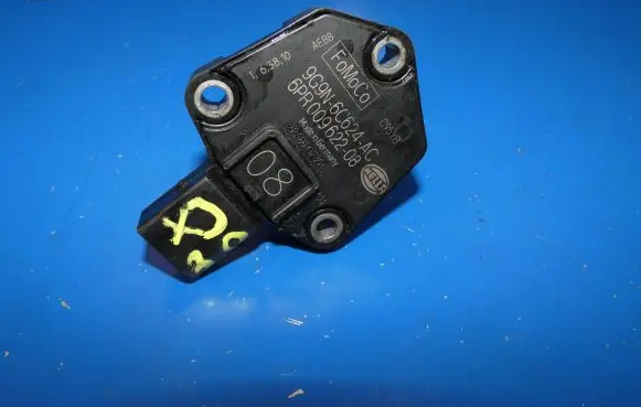 Jaguar XJ X351 Oil level sensor 9G9N6C624AC 6PR00962208 C95YB