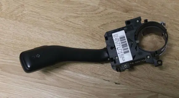 Volkswagen Golf IV Indicator stalk 8L0953513G