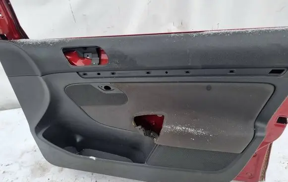 Volkswagen Jetta V Front door card panel trim 