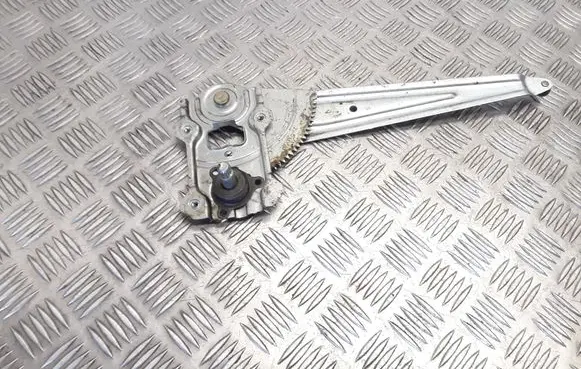 Rear door manual window regulator