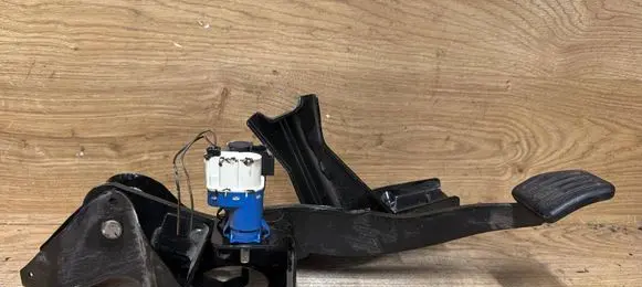 Volvo V70 Brake pedal 31302718