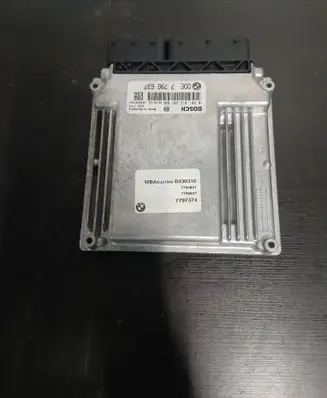 BMW 5 E60 E61 Engine control unit/module 7796637 7793827