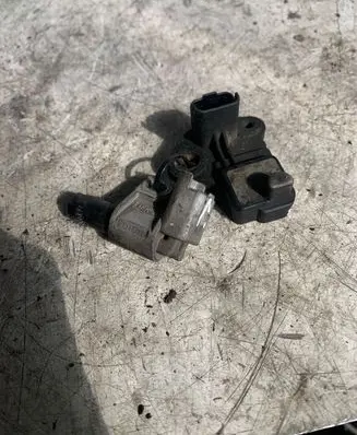 Volvo V50 Crankshaft position sensor 9664387380 13627808449 1920PW