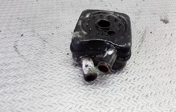 Volvo 850 Oil filter mounting bracket