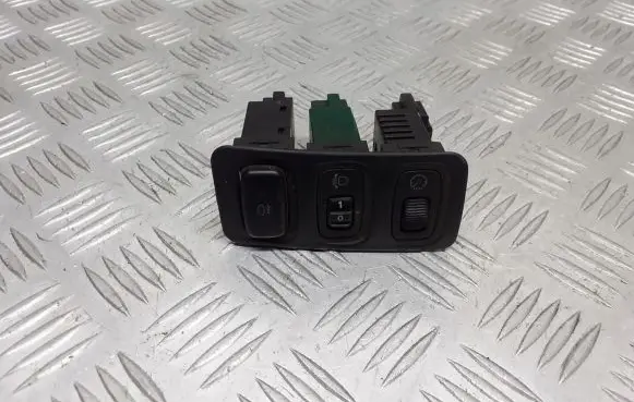 Mitsubishi Pajero Pinin Light relay 