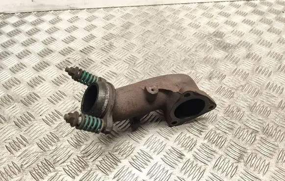 Mazda 6 Muffler pipe connector clamp