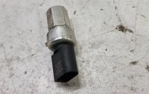 Volkswagen Golf VI Air conditioning (A/C) pressure sensor 1K0959126E