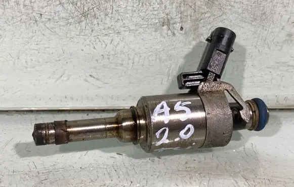 Audi A5 8T 8F Fuel injector 06h906036g