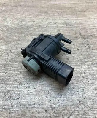 Audi A3 S3 8P Turbo solenoid valve 1K0906283A