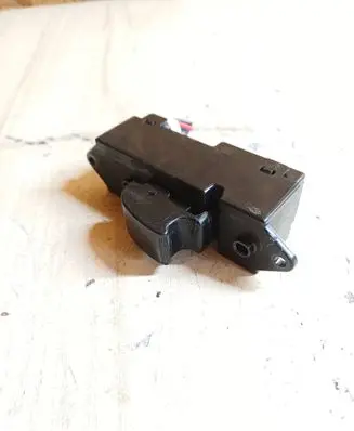 Mitsubishi Outlander Electric window control switch 8608A061 C8DD602M 10Z7D1