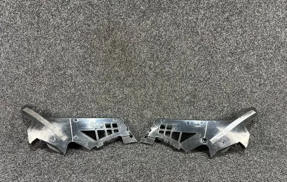 Mercedes-Benz CLA C118 X118 Front bumper mounting bracket A1188855903 A1188856003