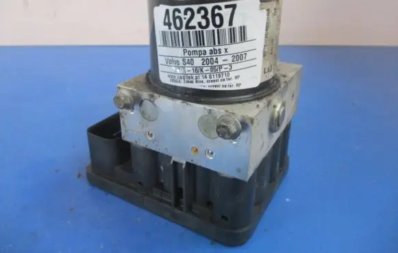 Volvo S40 ABS Pump 30742654