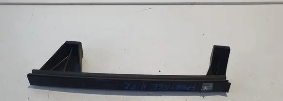 KIA Sportage Front door windshield rail 