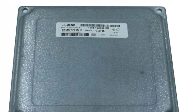 Ford Focus Engine control unit/module 4S6112A650SC