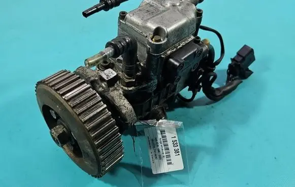 Audi A3 S3 8L Fuel injection high pressure pump 0460404977 IMPRK1533381