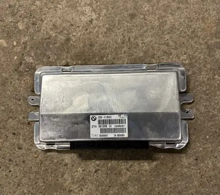 BMW 7 F01 F02 F03 F04 Suspension control unit/module 6873399