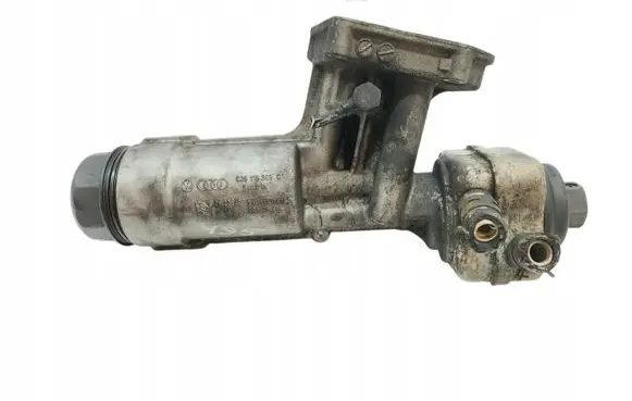 Volkswagen PASSAT B5.5 Oil filter mounting bracket 038115389C