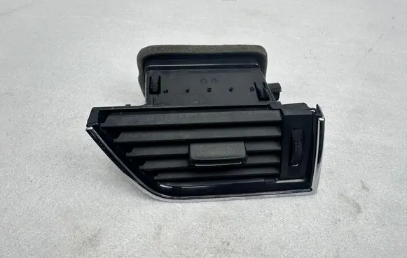 Skoda Octavia Mk3 (5E) Dashboard side air vent grill/cover trim 5E0819702 5E0819702A