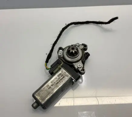 Mercedes-Benz E W211 Seat adjustment motor 0390203001