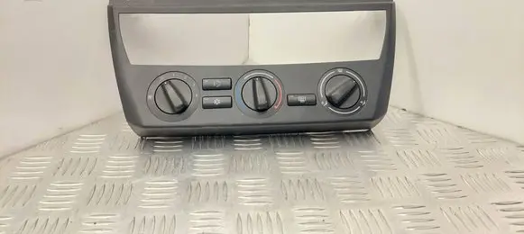 BMW X3 E83 Climate control unit 64113420905