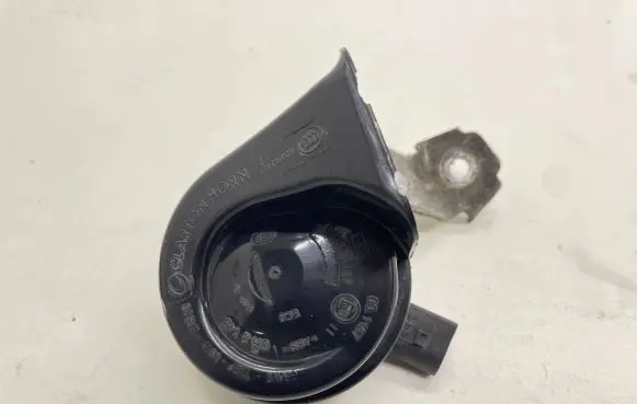 Skoda Octavia Mk2 (1Z) Horn signal E9703881157 001157