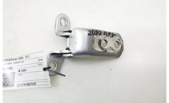 Toyota Verso Front door upper hinge 6871002060
