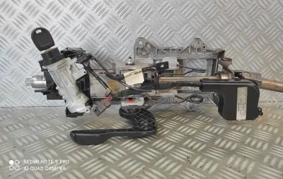 Volkswagen Tiguan Steering wheel axle 5N1419502B 0408070109