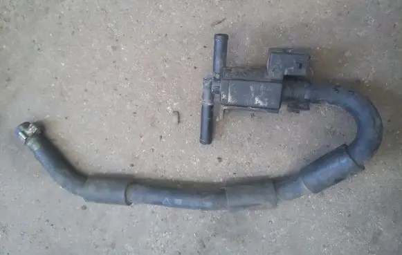 Nissan Qashqai Valve vacuum 8200603558