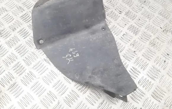Rear arch fender liner splash guards