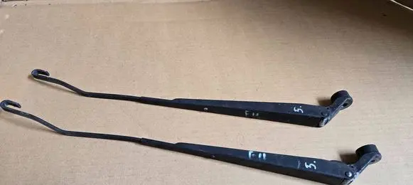 Suzuki Ignis Front wiper blade arm 3831080G00 3833080G00