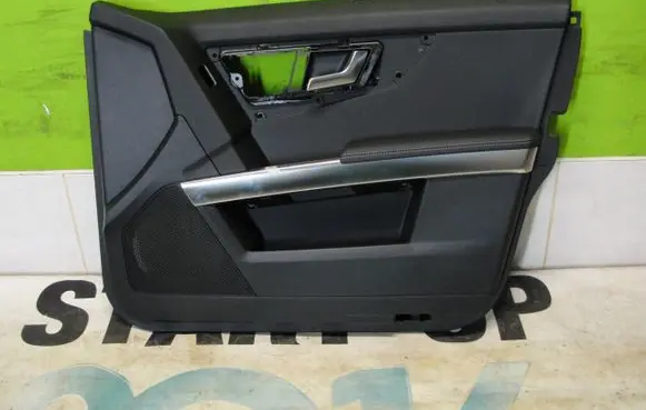 Mercedes-Benz GLK (X204) Front door card panel trim