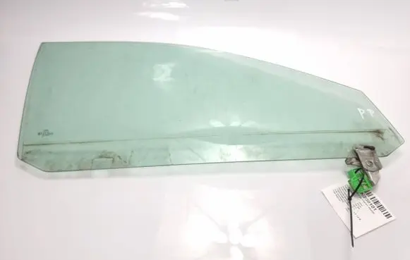 Audi A4 S4 B5 8D Front windscreen/windshield window 