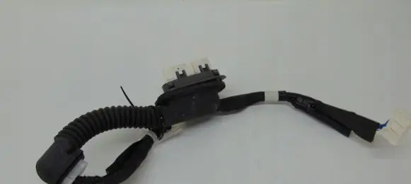 Toyota Corolla E210 E21 EUR ISO radio connector 8218402800