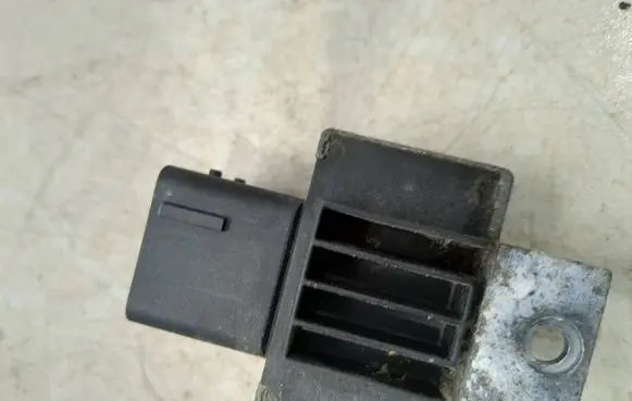 Glow plug pre-heat relay