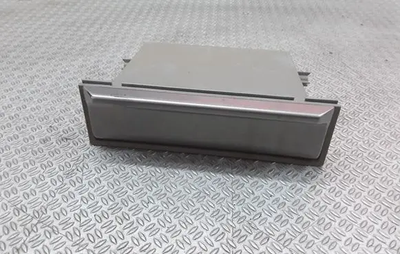 Nissan X-Trail T30 Glove box 6847544F00