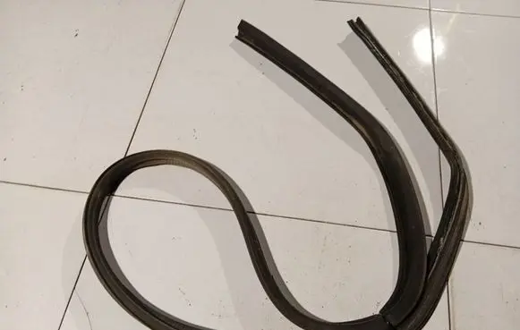Engine compartment rubber